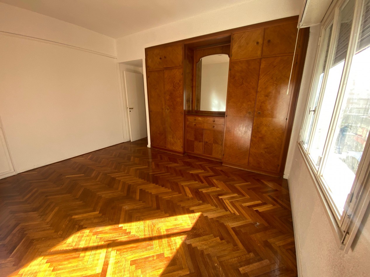 Departamento 4 ambientes con dependencia al frente 