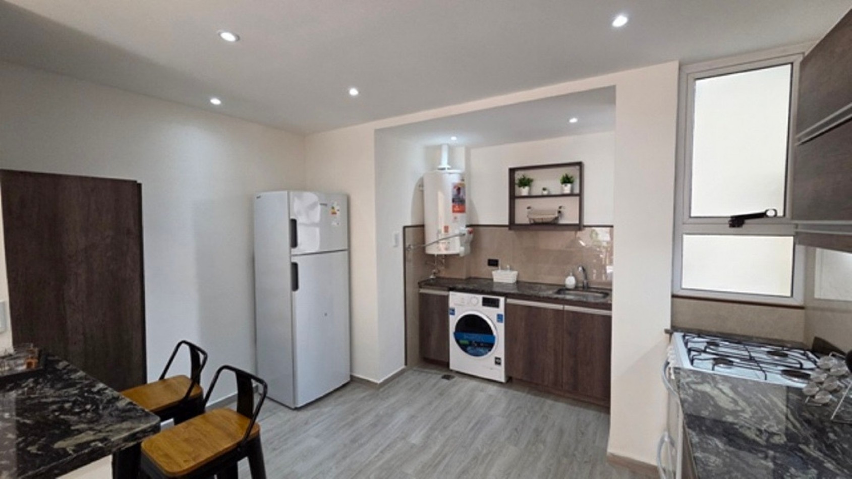 Departamento 3 ambientes reciclado al frente 