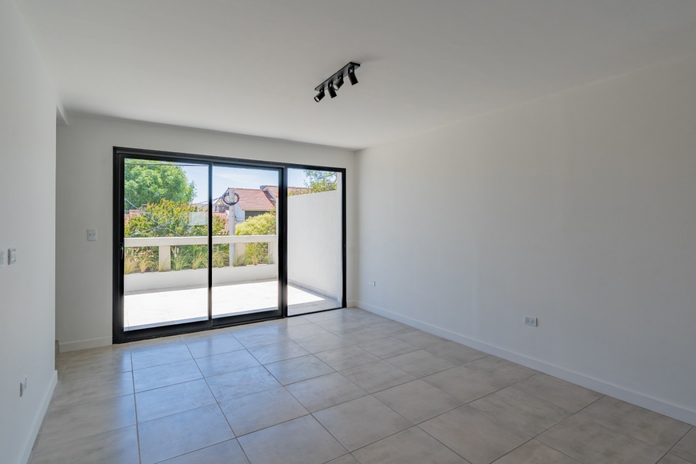Duplex 3 ambientes a estrenar con balcon terraza 