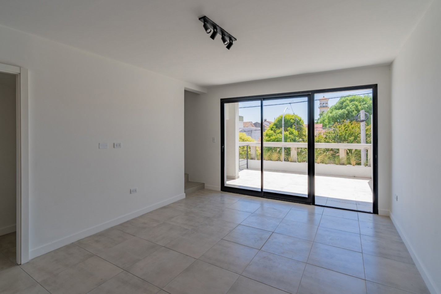 Duplex 3 ambientes a estrenar con balcon terraza 