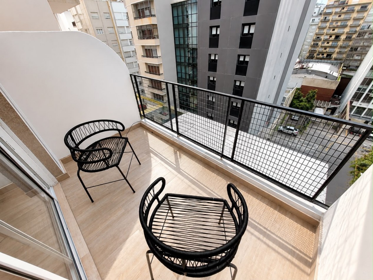 Departamento 2 ambientes con balcon al frente reciclado y amoblado 