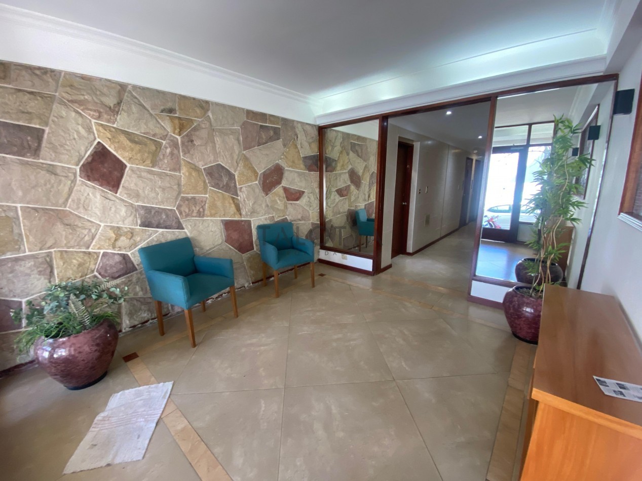 Departamento 2 ambientes con dependencia vista al mar 