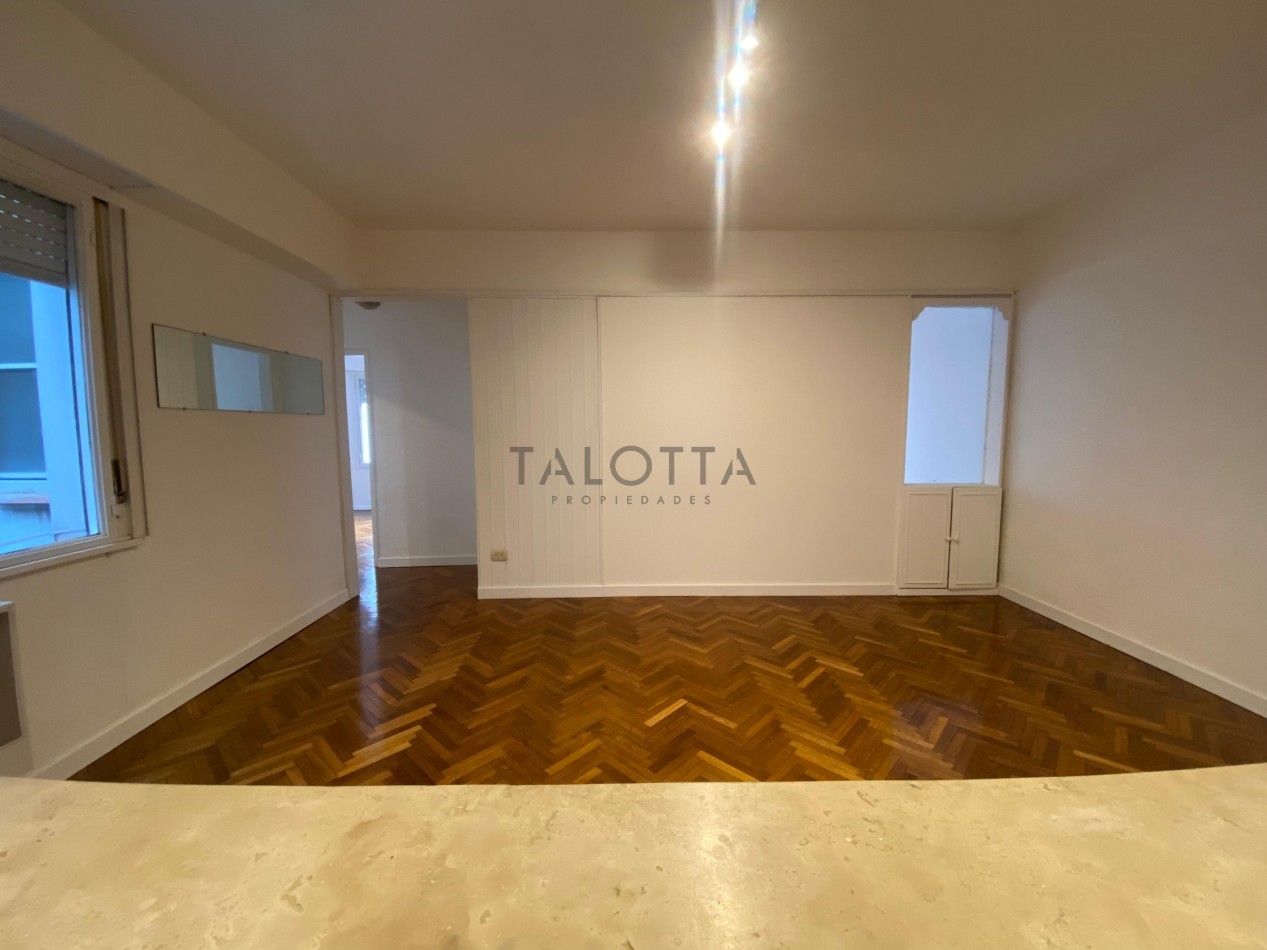 Departamento 4 ambientes con dependencia al frente 