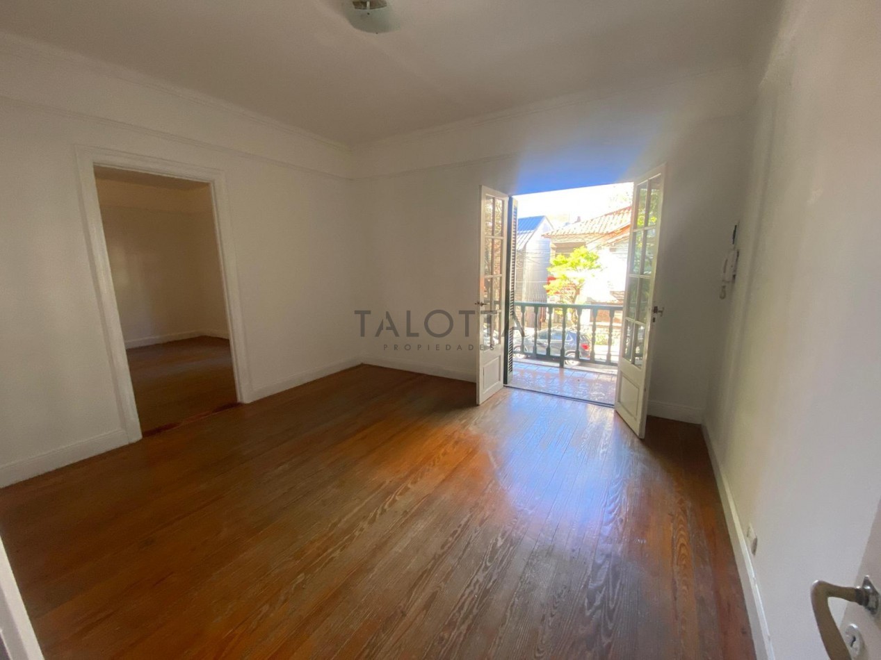 Alquiler oficina 3 ambientes  al frente con balcon - Plaza Mitre 