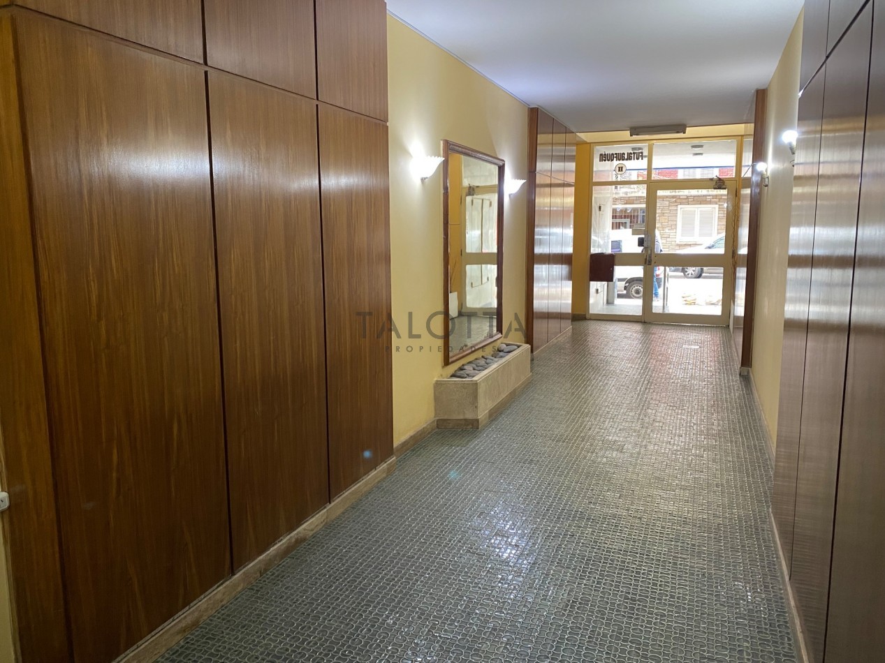 Departamento 2 ambientes al frente con balcon y patio - Aldrey 