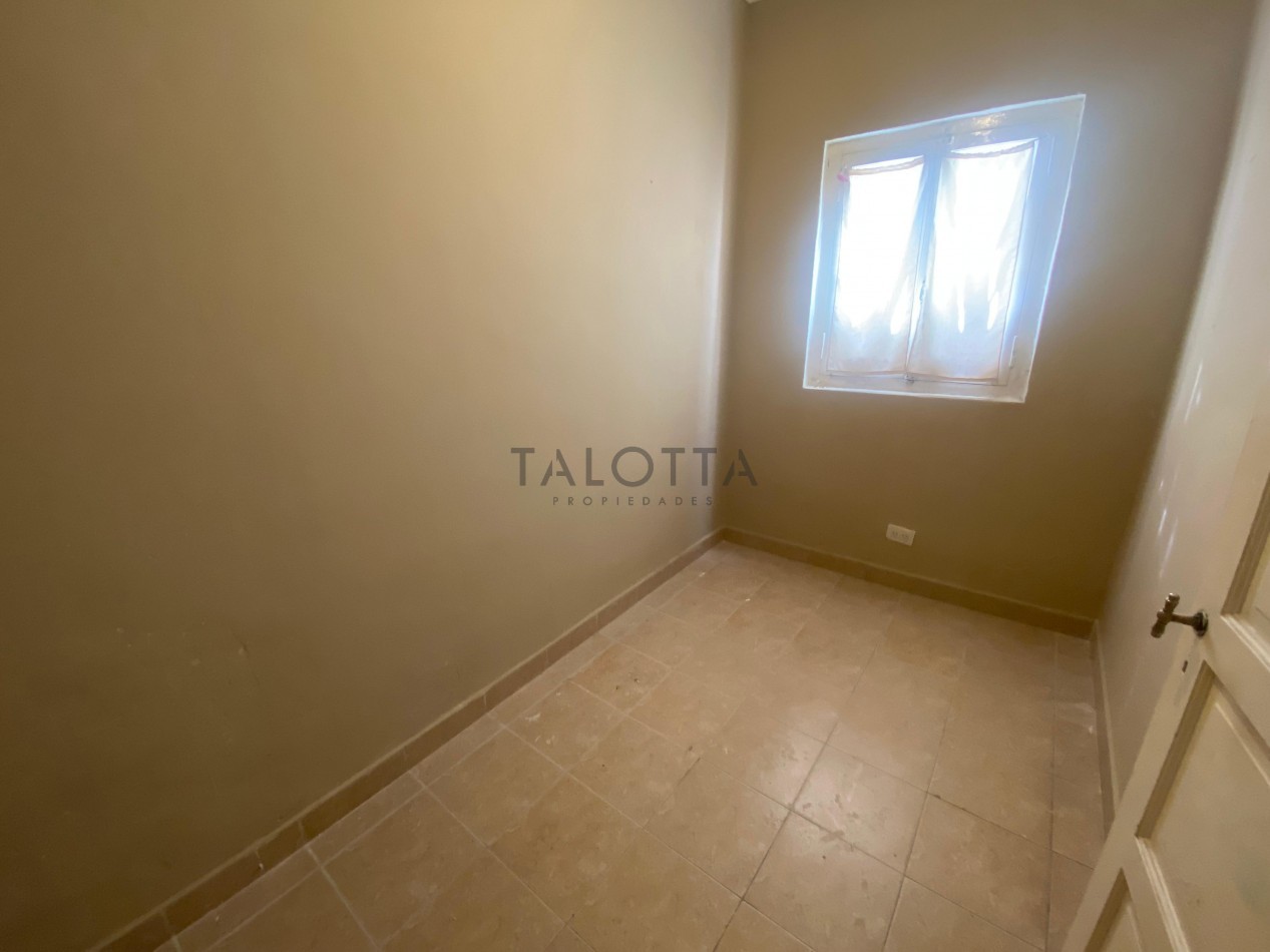 PH 3 AMBIENTES CON DEPENDENCIA Y PATIO 