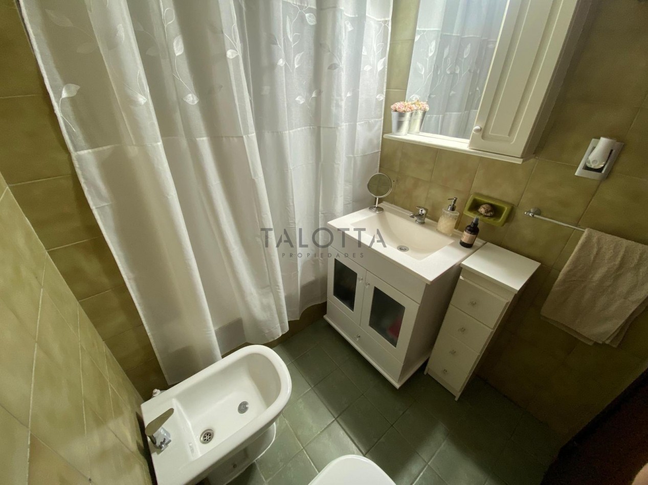 Departamento 2 ambientes con patio 