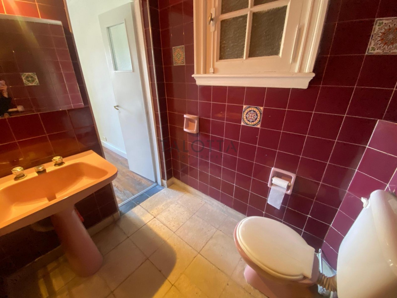 Alquiler oficina 3 ambientes  al frente con balcon - Plaza Mitre 