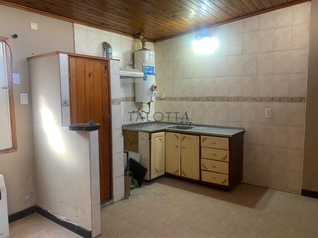 PH 3 AMBIENTES CON DEPENDENCIA Y PATIO 