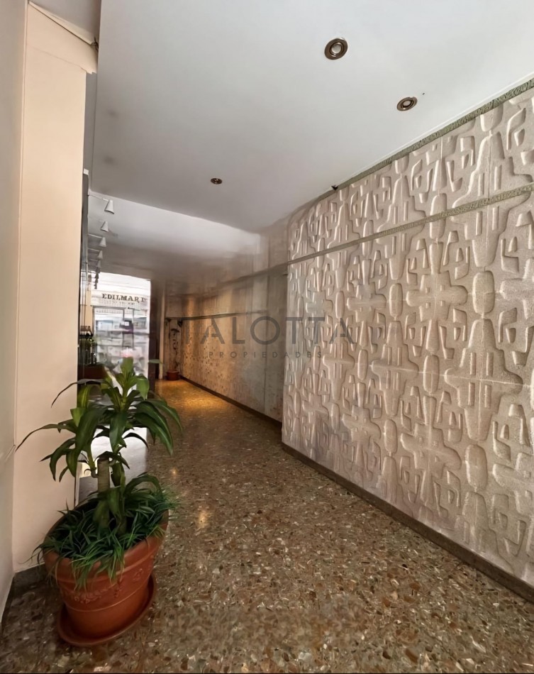 Departamento 2 ambientes al frente con balcon 