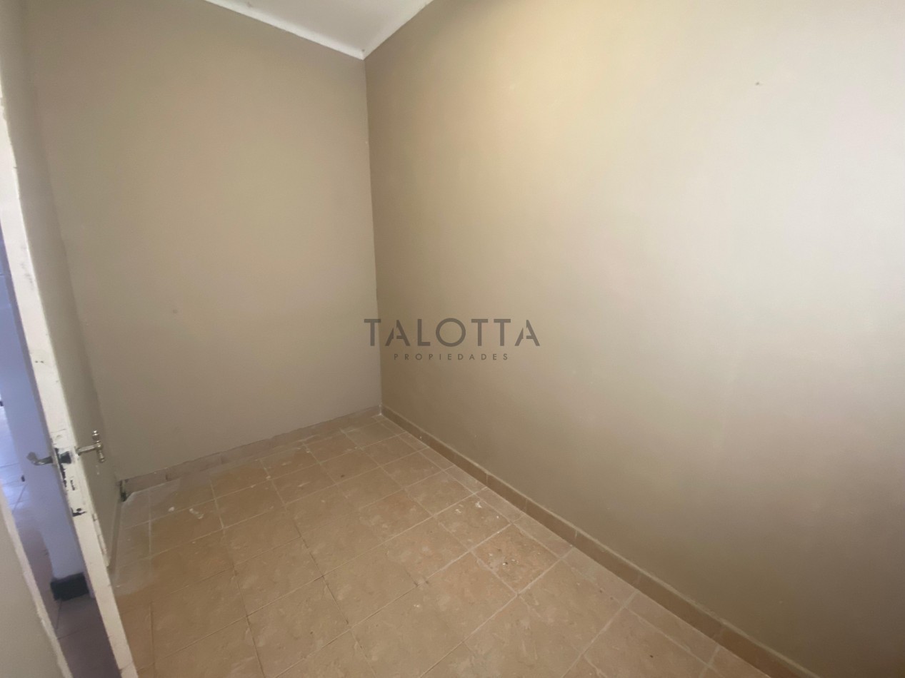 PH 3 AMBIENTES CON DEPENDENCIA Y PATIO 