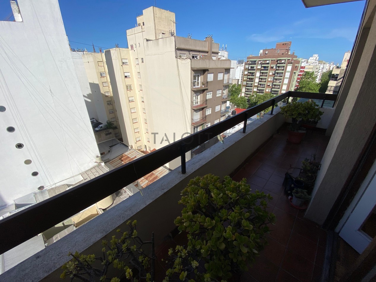 Departamento 4 Ambientes al frente con cochera y baulera Plaza Mitre 