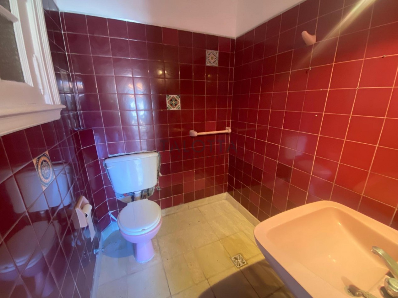 Alquiler oficina 3 ambientes  al frente con balcon - Plaza Mitre 