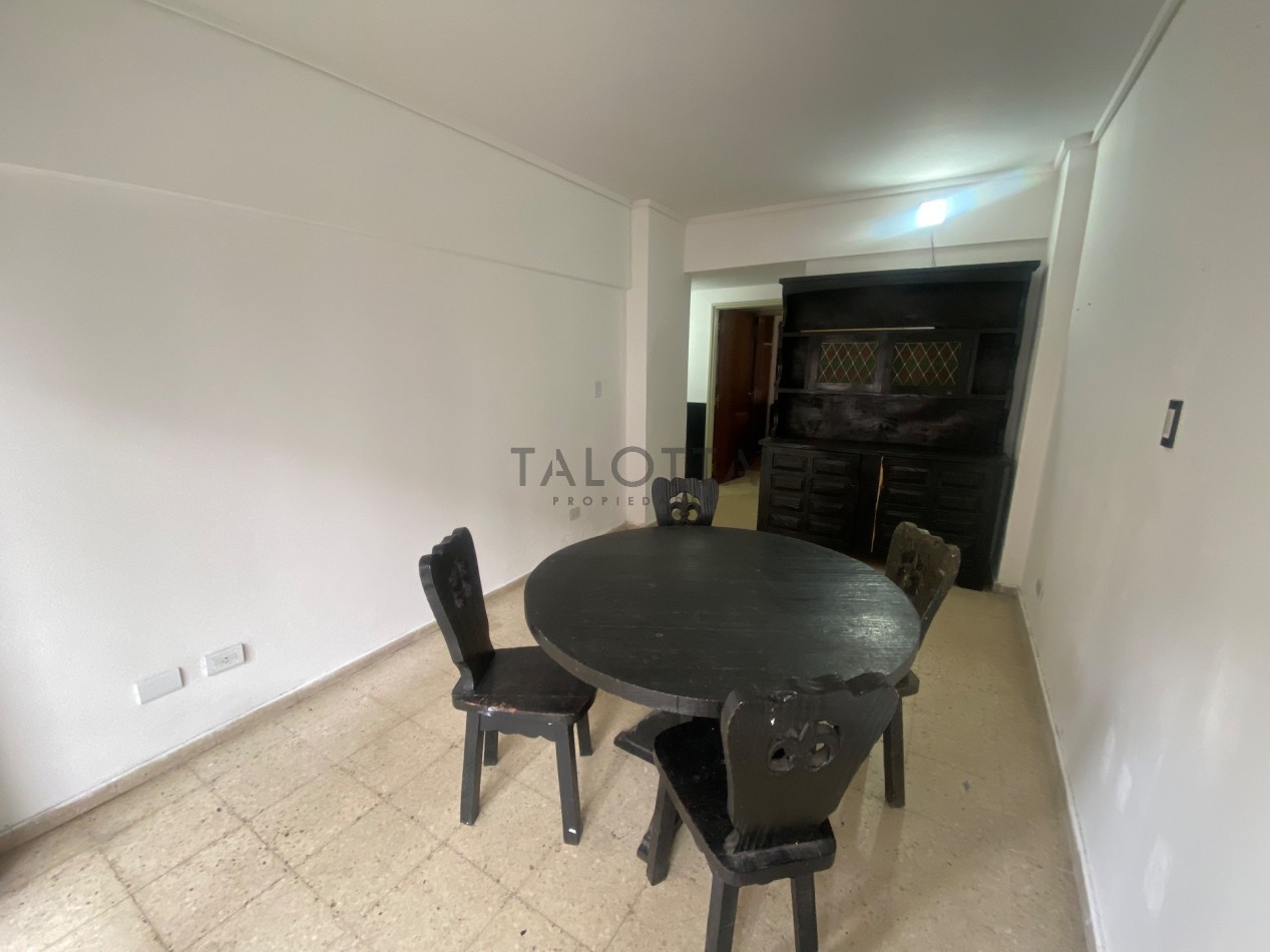 Departamento 2 ambientes al frente con balcon y patio - Aldrey 