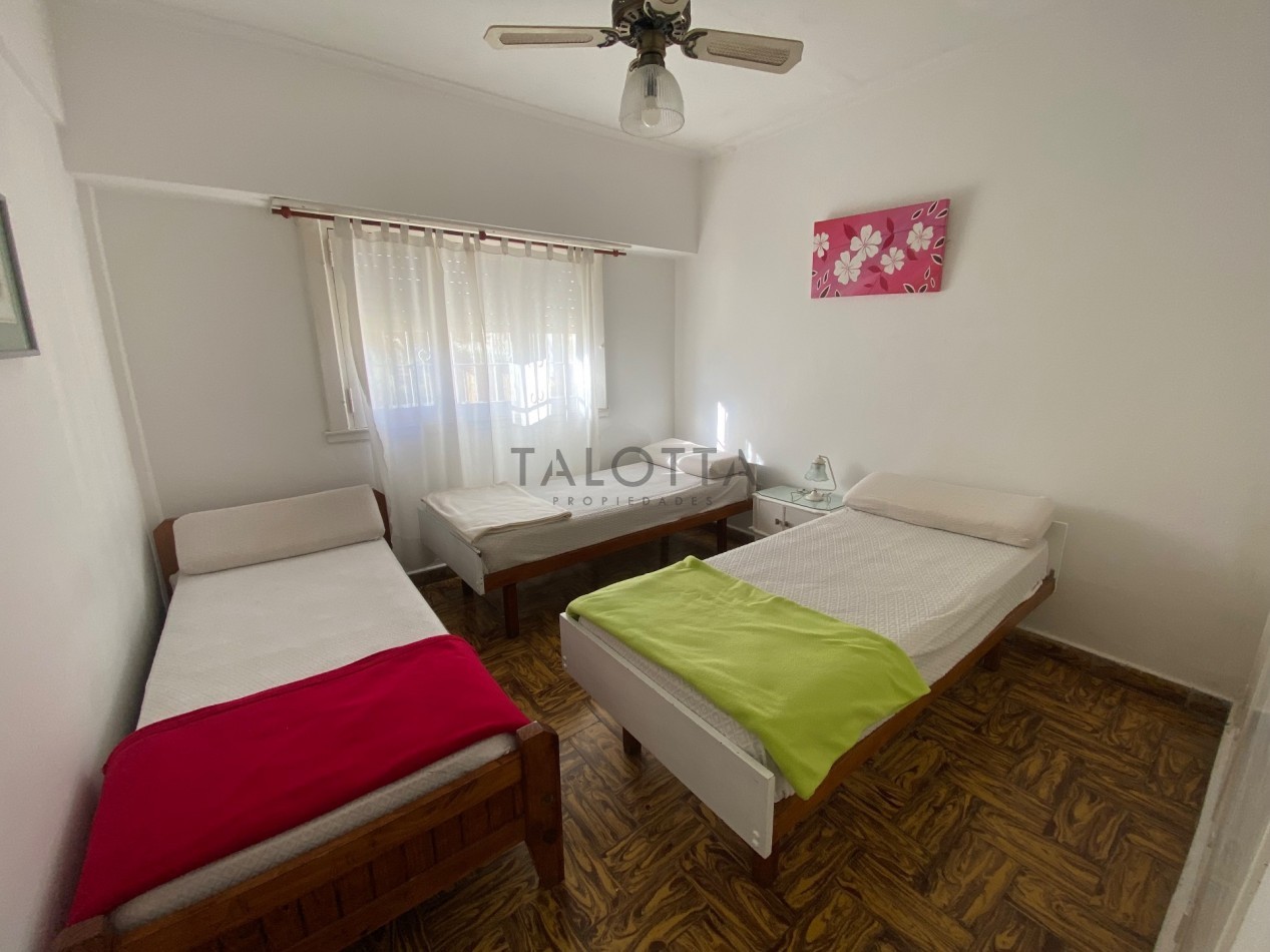 Casa 3 ambientes con quincho y parque + departamento 