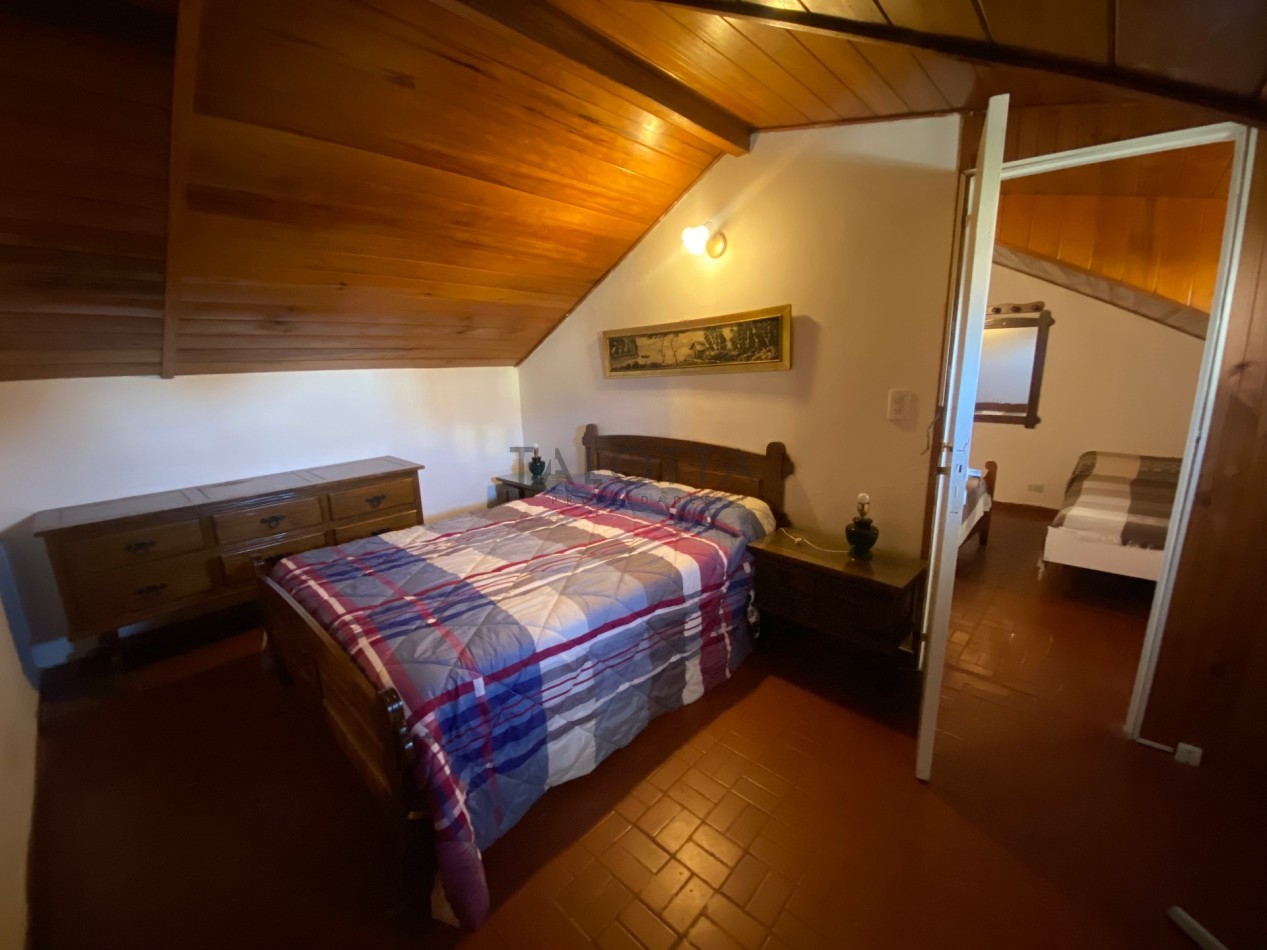 Casa 3 ambientes con quincho y parque + departamento 