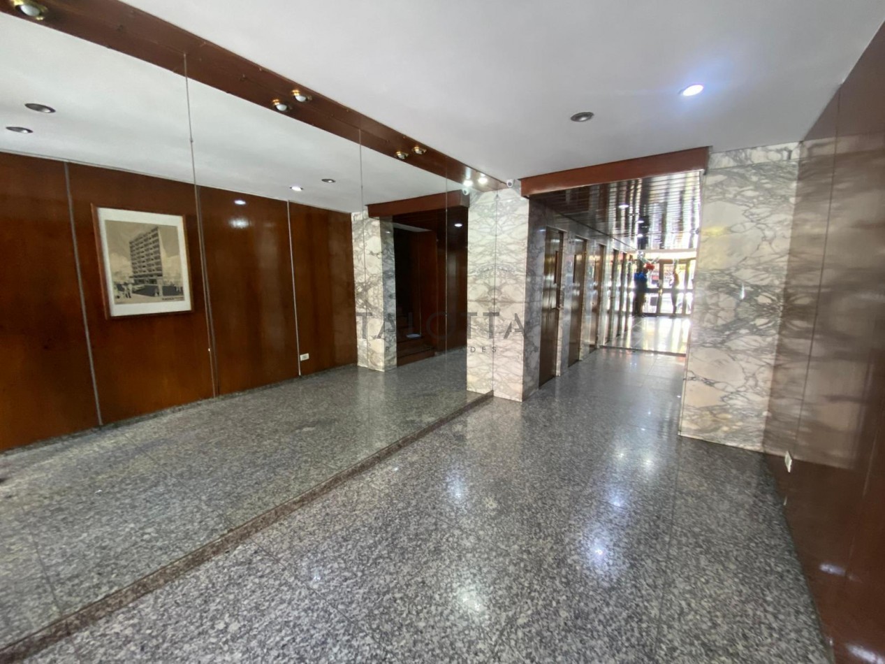 Departamento 2 ambientes con patio 