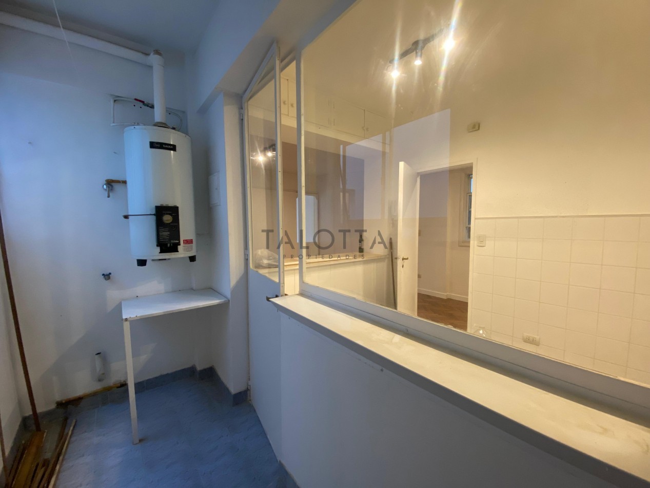 Departamento 4 ambientes con dependencia al frente 