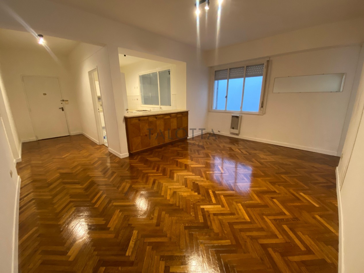 Departamento 4 ambientes con dependencia al frente 