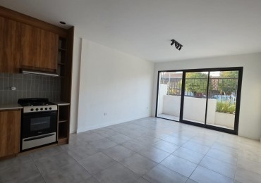 Departamento 2 ambientes al frente a estrenar con patio 