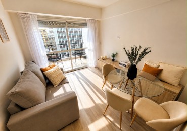 Departamento 2 ambientes con balcon al frente reciclado y amoblado 